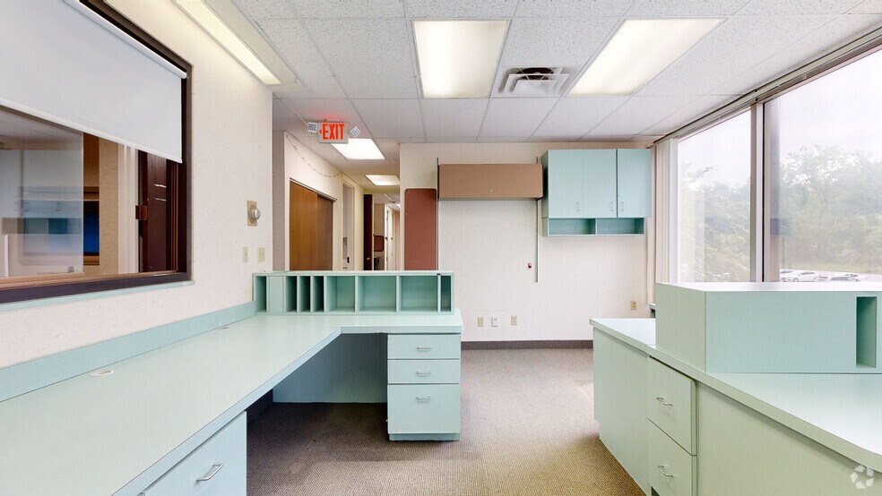 More Photos Of 26300 Euclid Ave, Cleveland Office For Lease