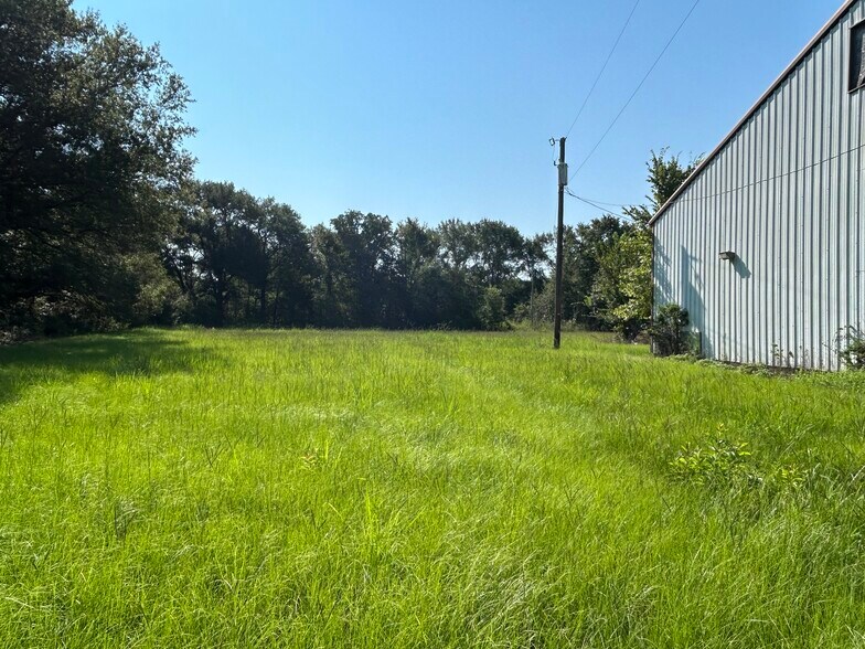 More Photos Of 10411 S US Highway 79, Palestine Warehouse For Sale