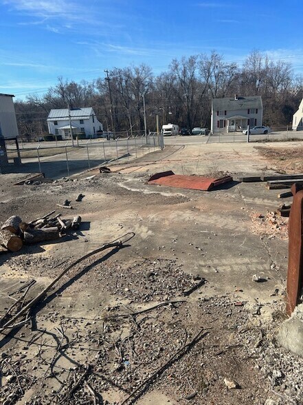 More Photos Of 103 E Harrison St, Reidsville Office For Sale