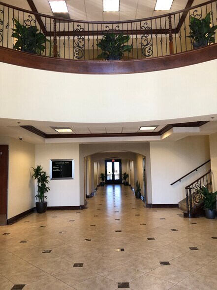 More Photos Of 5888 W Sunset Rd, Las Vegas Office For Sale