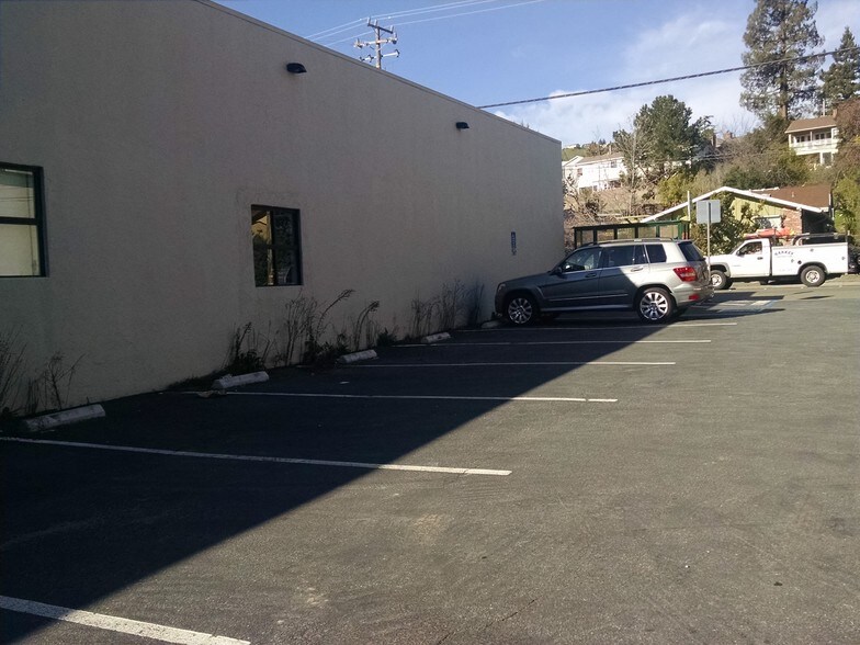 More Photos Of 1599 Sir Francis Drake Blvd, Fairfax Freestanding For Lease
