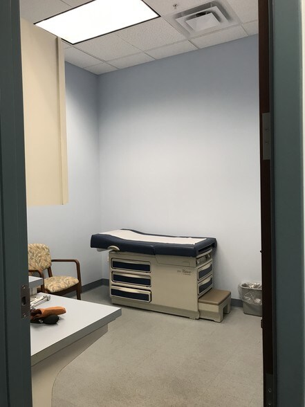 More Photos Of 28369 Davis Pky, Warrenville Office For Lease