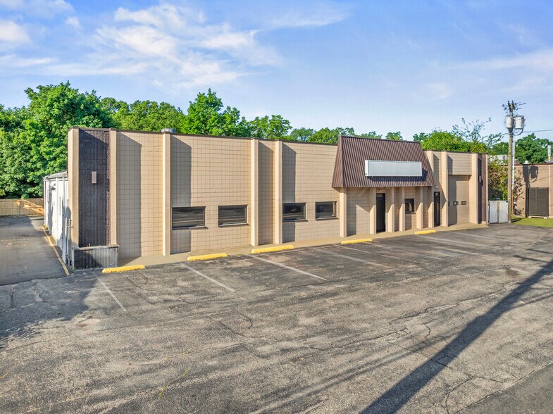 Primary Photo Of 195 Drum Point Rd, Brick Warehouse For Sale