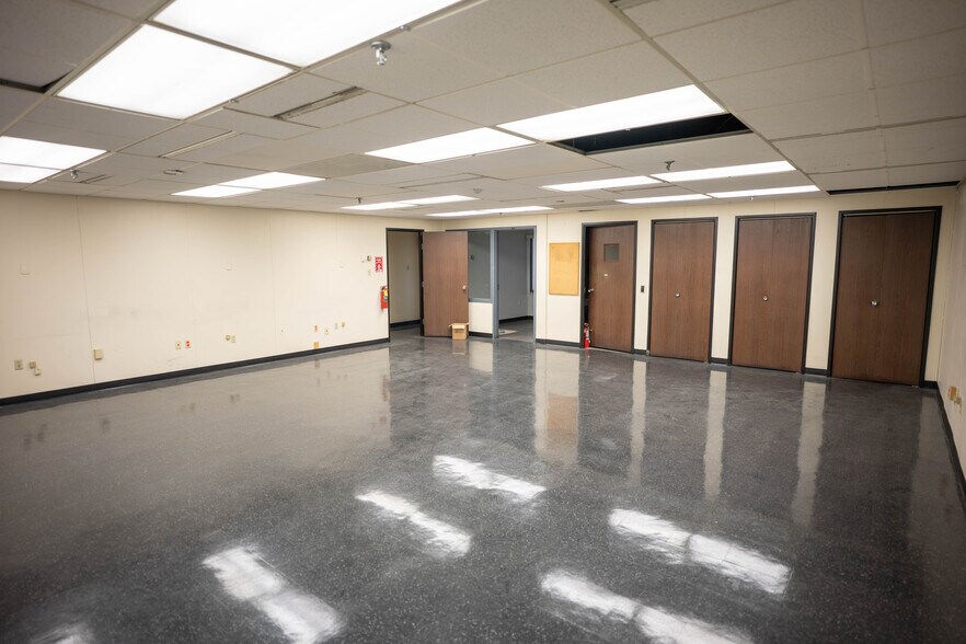 More Photos Of 1576 Arona Rd, Irwin Warehouse For Sale