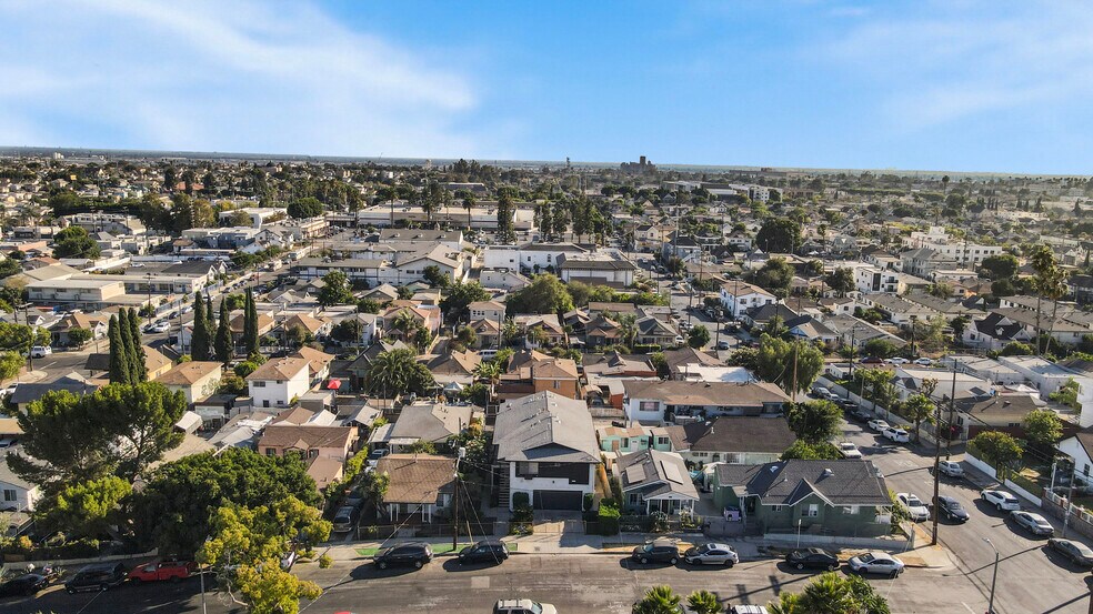 More Photos Of 2714 New Jersey St, Los Angeles Multifamily For Sale