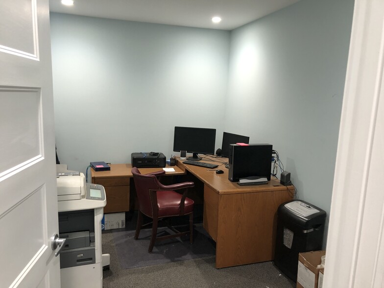 More Photos Of 164 Bobby Boss Dr, Loganville Warehouse For Lease