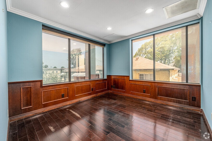 More Photos Of 1235 S Garfield Ave, Alhambra Loft Creative Space For Lease