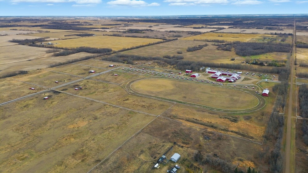 More Photos Of 58117 Range 211 Rd, Redwater Specialty For Sale