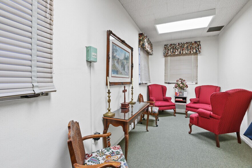 More Photos Of 2555 Santiago St, Santa Ana Schools For Sale
