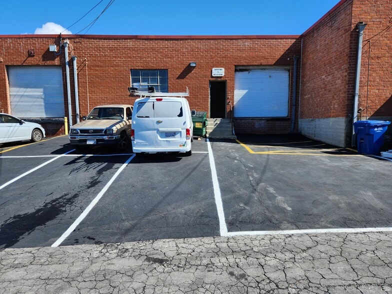 More Photos Of 107-111 Sierra St, El Segundo Service For Lease