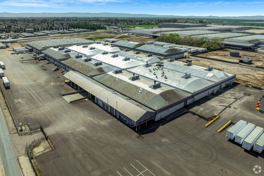 More Photos Of 1515-1521 S Fresno Ave, Stockton Warehouse For Lease