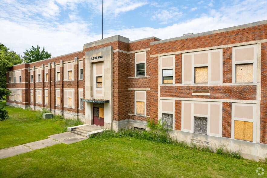 More Photos Of 1033 Barkell St, Pontiac Schools For Sale