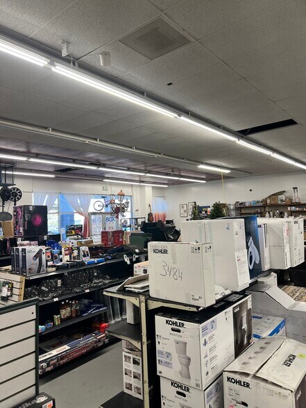 More Photos Of 2200 S Monaco Pky, Denver Storefront For Lease