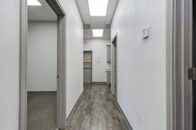 More Photos Of 3300-3302 82nd St, Lubbock Unknown For Lease