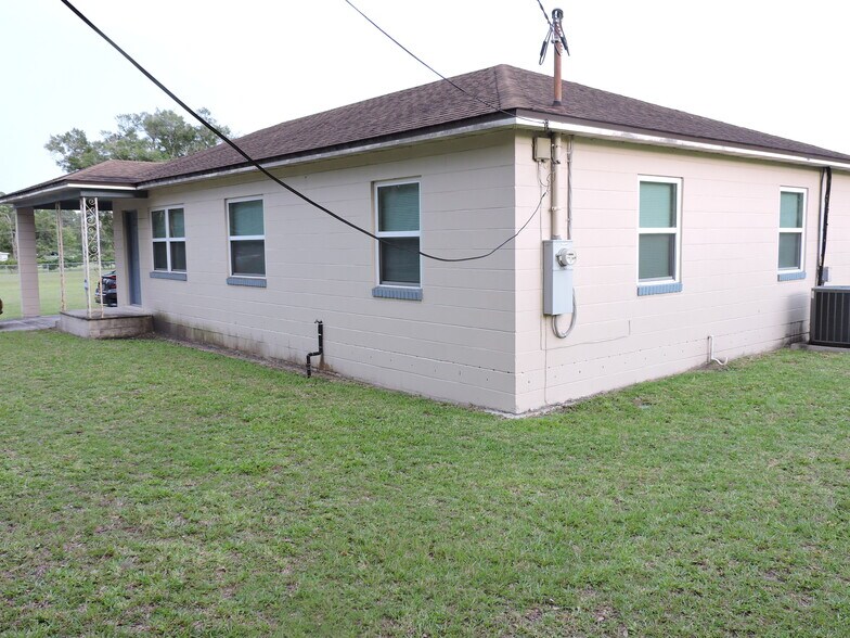 More Photos Of 7576 Wilson Blvd, Jacksonville Office For Sale