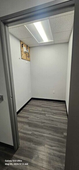 More Photos Of 18040 Sherman Way, Reseda Medical For Lease