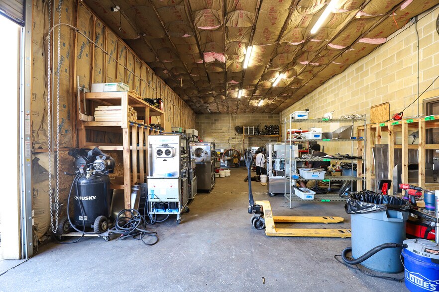 More Photos Of 2300 NW 71st Pl, Gainesville Warehouse For Lease