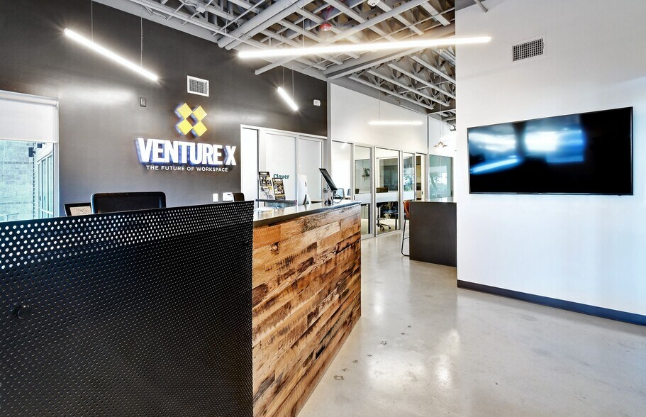 More Photos Of 18911 Hardy Oak Blvd, San Antonio Medical For Lease