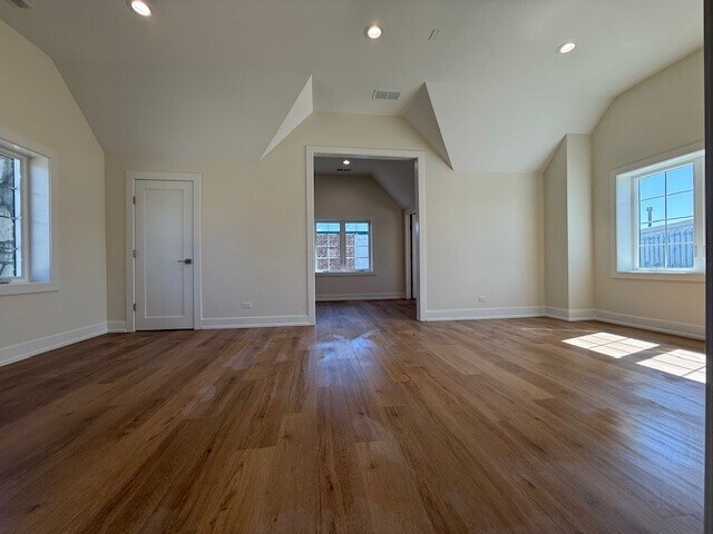 More Photos Of 9525 Southview Ave, Brookfield Warehouse For Lease