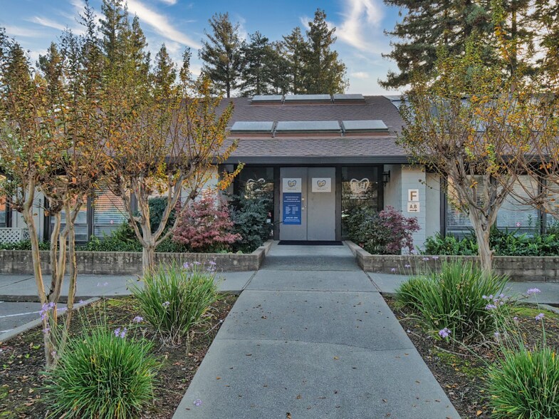 More Photos Of 905 Secret River Dr, Sacramento Medical For Sale