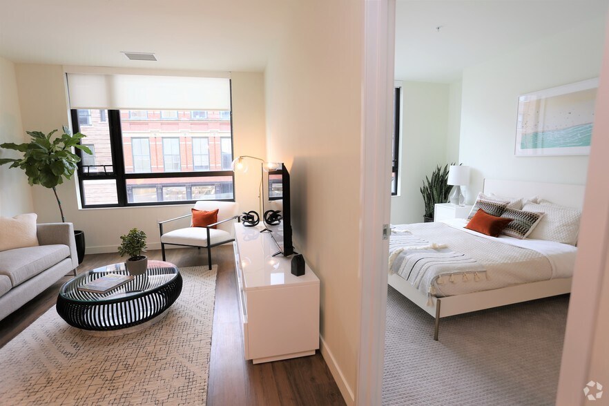 More Photos Of 2550 Detroit Ave, Cleveland Apartments For Lease