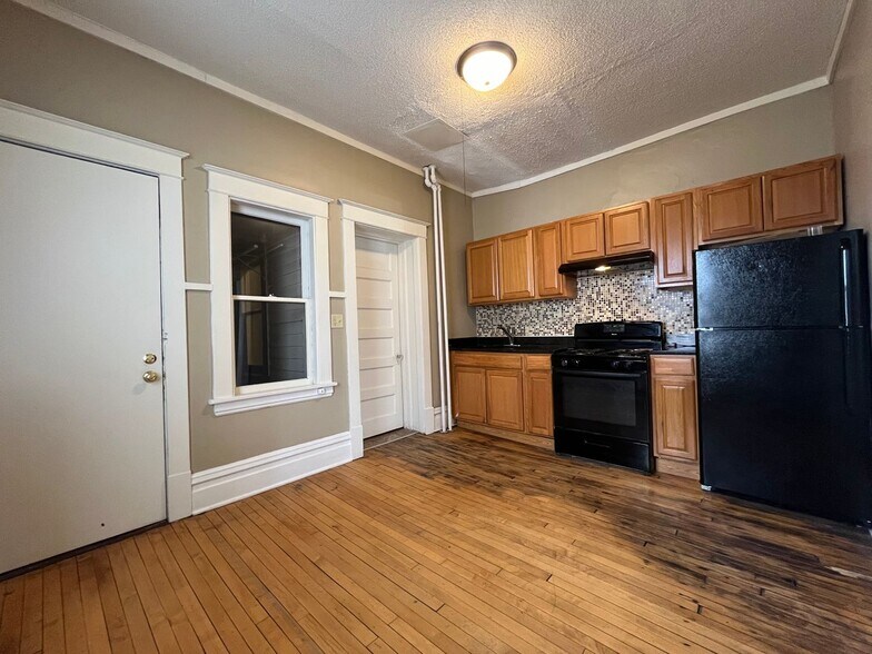 More Photos Of 744 Simon Ave, Saint Paul Apartments For Sale