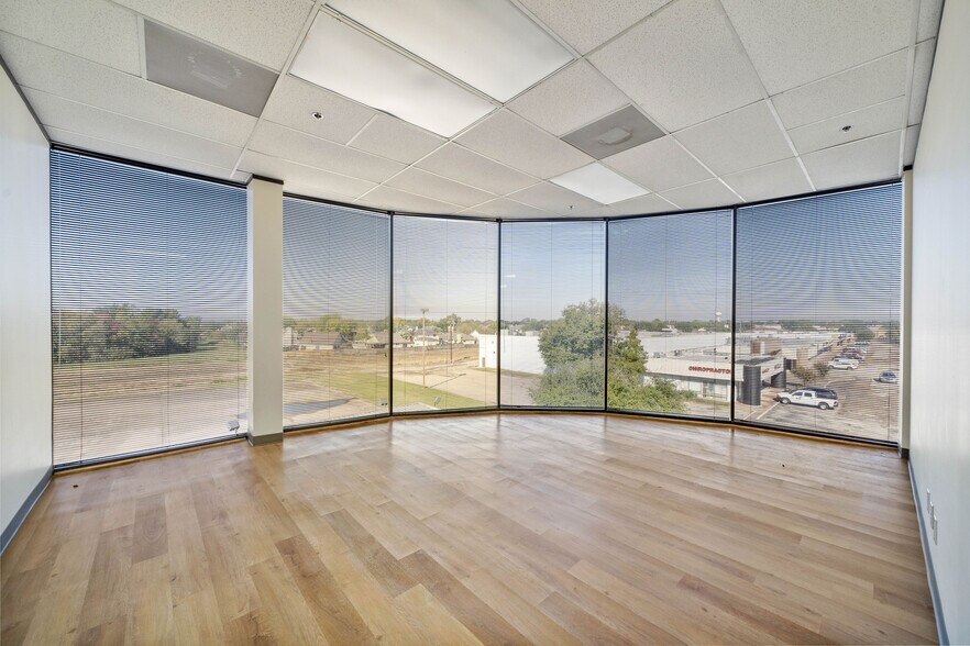 More Photos Of 2440 Texas Pky, Missouri City Office For Lease