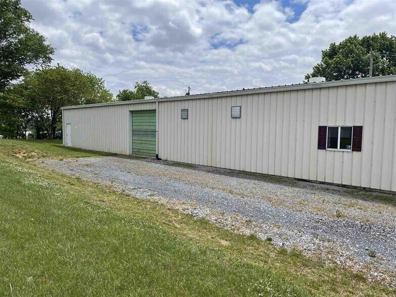 More Photos Of 124 Old Bridgewater Rd, Mount Crawford Warehouse For Sale