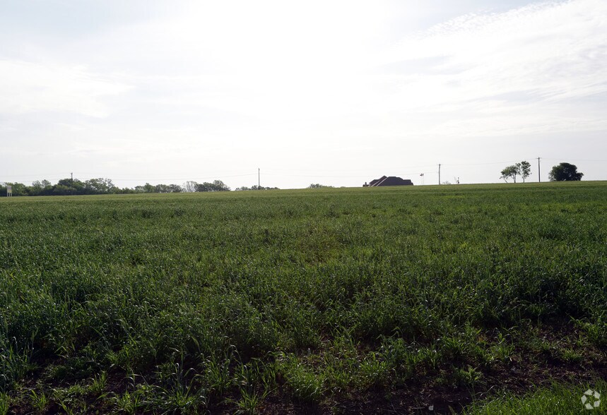 More Photos Of US Highway 75, Van Alstyne Land For Sale