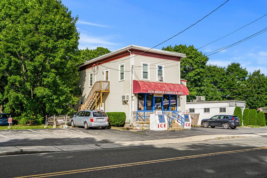 More Photos Of 9 Bridge St, Danvers Storefront Retail Residential For Lease