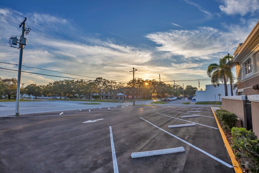 More Photos Of 501 S Lincoln Ave, Clearwater Medical For Lease