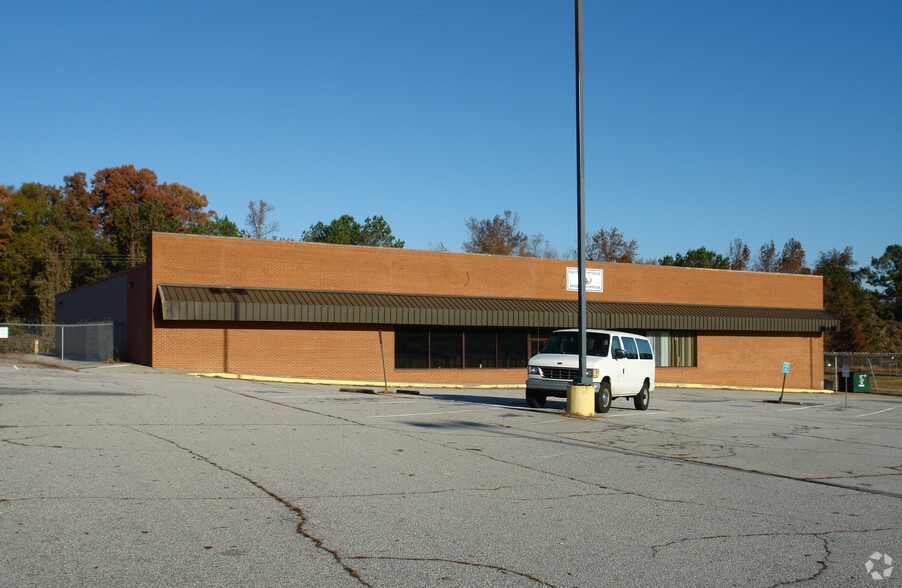 More Photos Of 6250 Memorial Dr, Stone Mountain Religious Facility For Lease