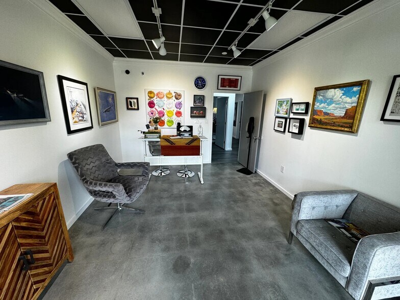 More Photos Of 3226 N Falkenburg Rd, Tampa Office For Sale