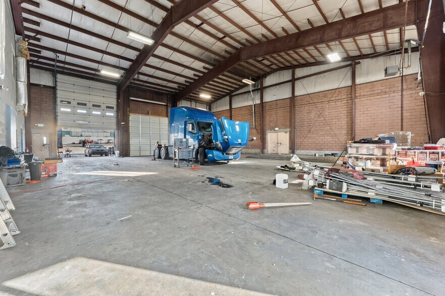 More Photos Of 9041 Mike Garcia Dr, Manassas Industrial For Sale