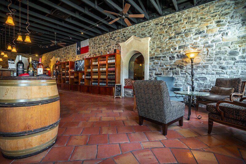 More Photos Of 316 E Wallace St, San Saba General Retail For Sale