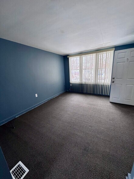 More Photos Of 1023 S Pennsylvania Ave, Lansing Specialty For Sale