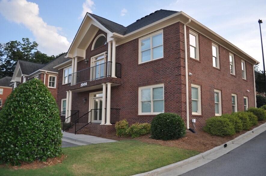 Primary Photo Of 4330 S Lee St, Buford Medical For Lease