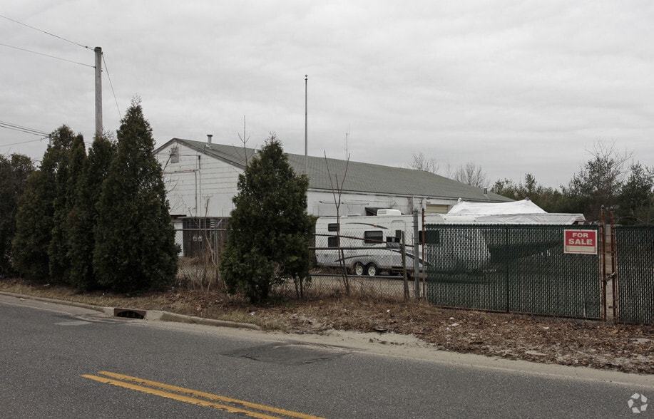 More Photos Of 50 N Columbia St, Port Jefferson Manufacturing For Lease