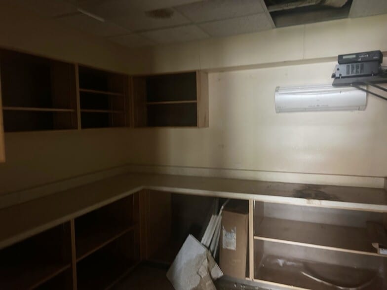 More Photos Of 350 N Summit St, Crescent City Freestanding For Sale