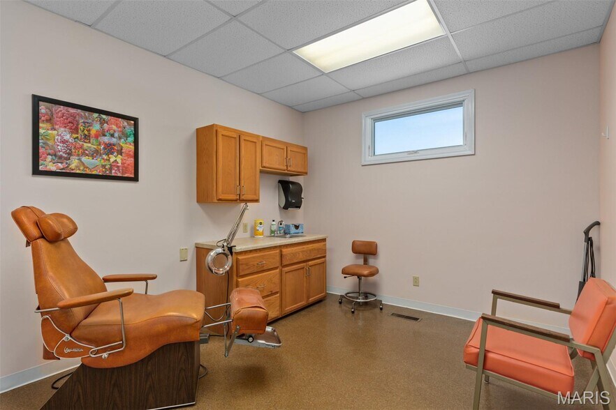 More Photos Of 111 W Kirkham St, Litchfield Healthcare For Sale