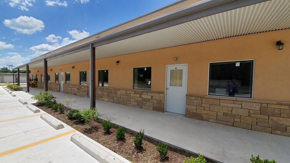 Primary Photo Of 301 S Franklin St, Holland Storefront For Sale