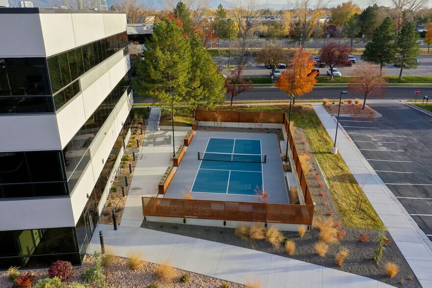 More Photos Of 860 W LeVoy Dr, Taylorsville Office For Lease