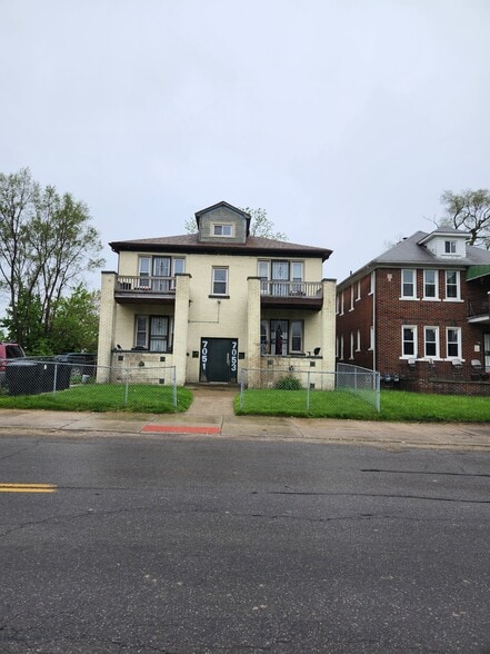 More Photos Of 7051 Joy Rd, Detroit Apartments For Sale