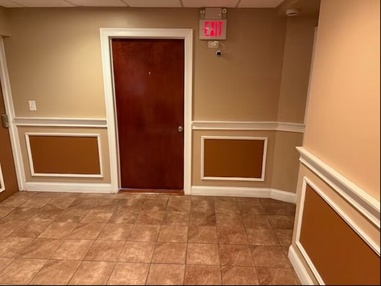 More Photos Of 50 Gerard St, Huntington Storefront Retail Office For Lease