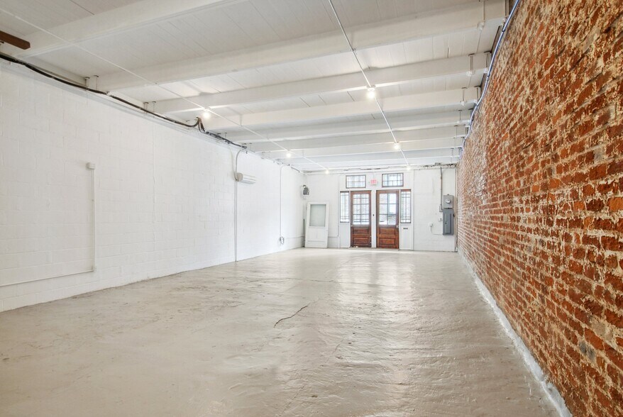 More Photos Of 325 Andrew Higgins Dr, New Orleans Storefront For Lease
