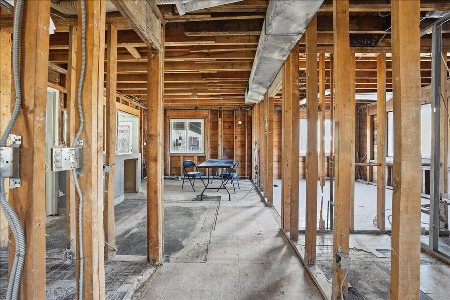 More Photos Of 2132 Central Park Ave, Yonkers Freestanding For Sale