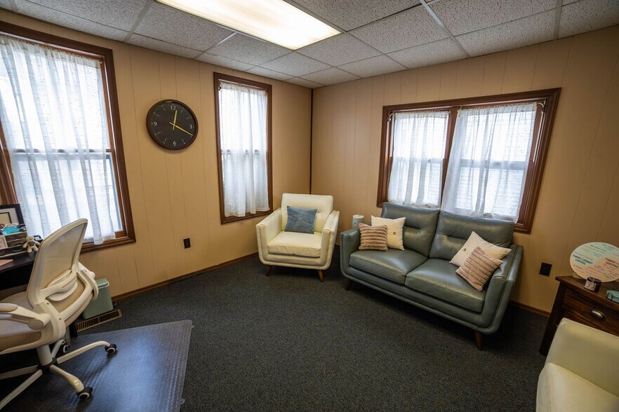 More Photos Of 811 Monroe St, Stroudsburg Office Residential For Lease