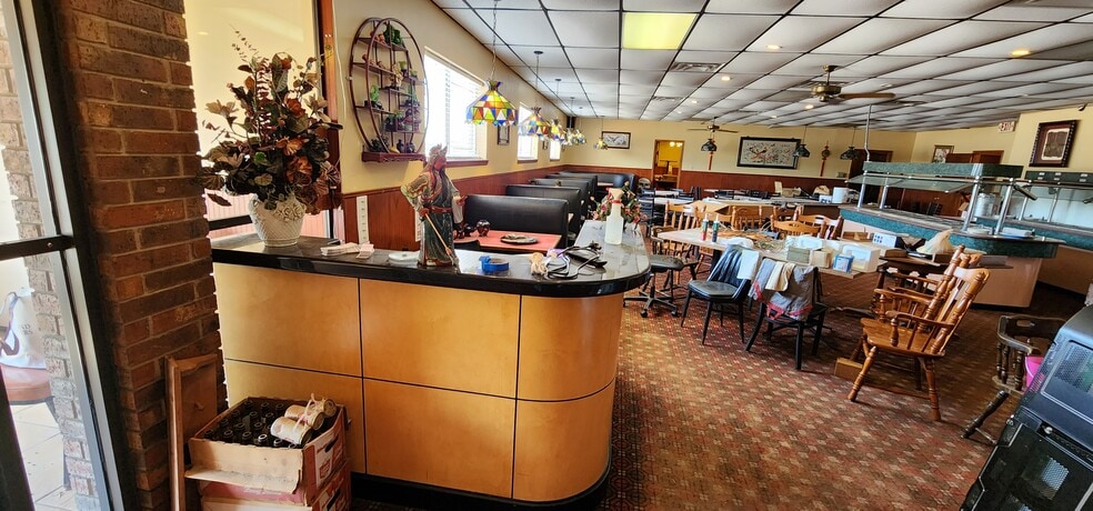 More Photos Of 701 N Martin Luther King Jr Hwy, Mexia Restaurant For Sale