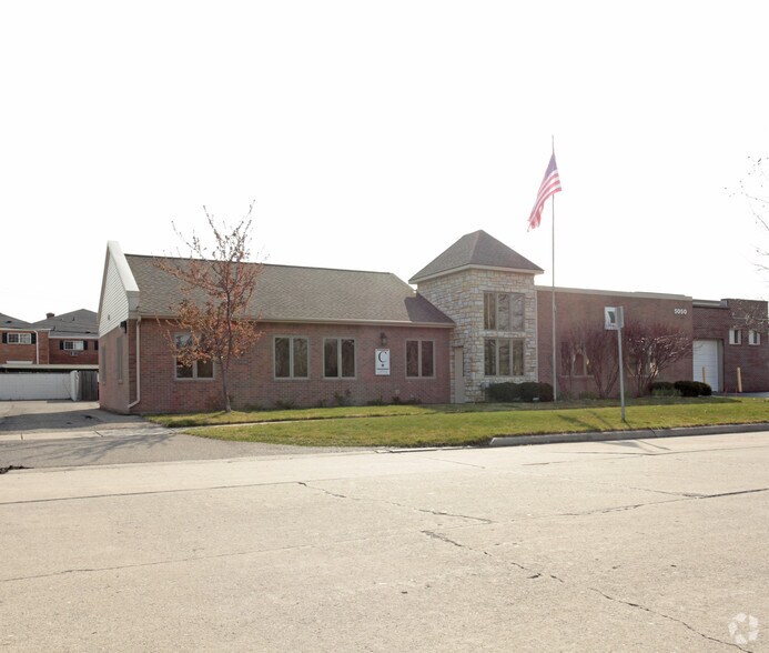 Primary Photo Of 5050 Leafdale Blvd, Royal Oak Warehouse For Lease