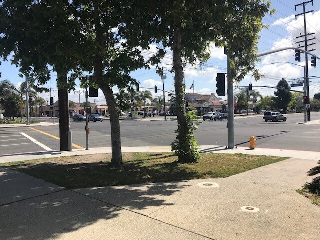 More Photos Of 16001 Springdale St, Huntington Beach Freestanding For Lease